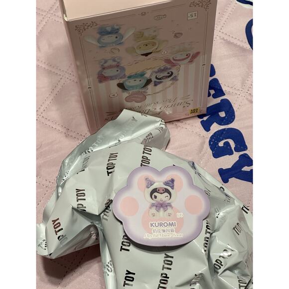 TOPTOY Sanrio Play with Kittens OPEN BOX SEALED BAG - KUROMI NEW CONDITION - Picture 2 of 2